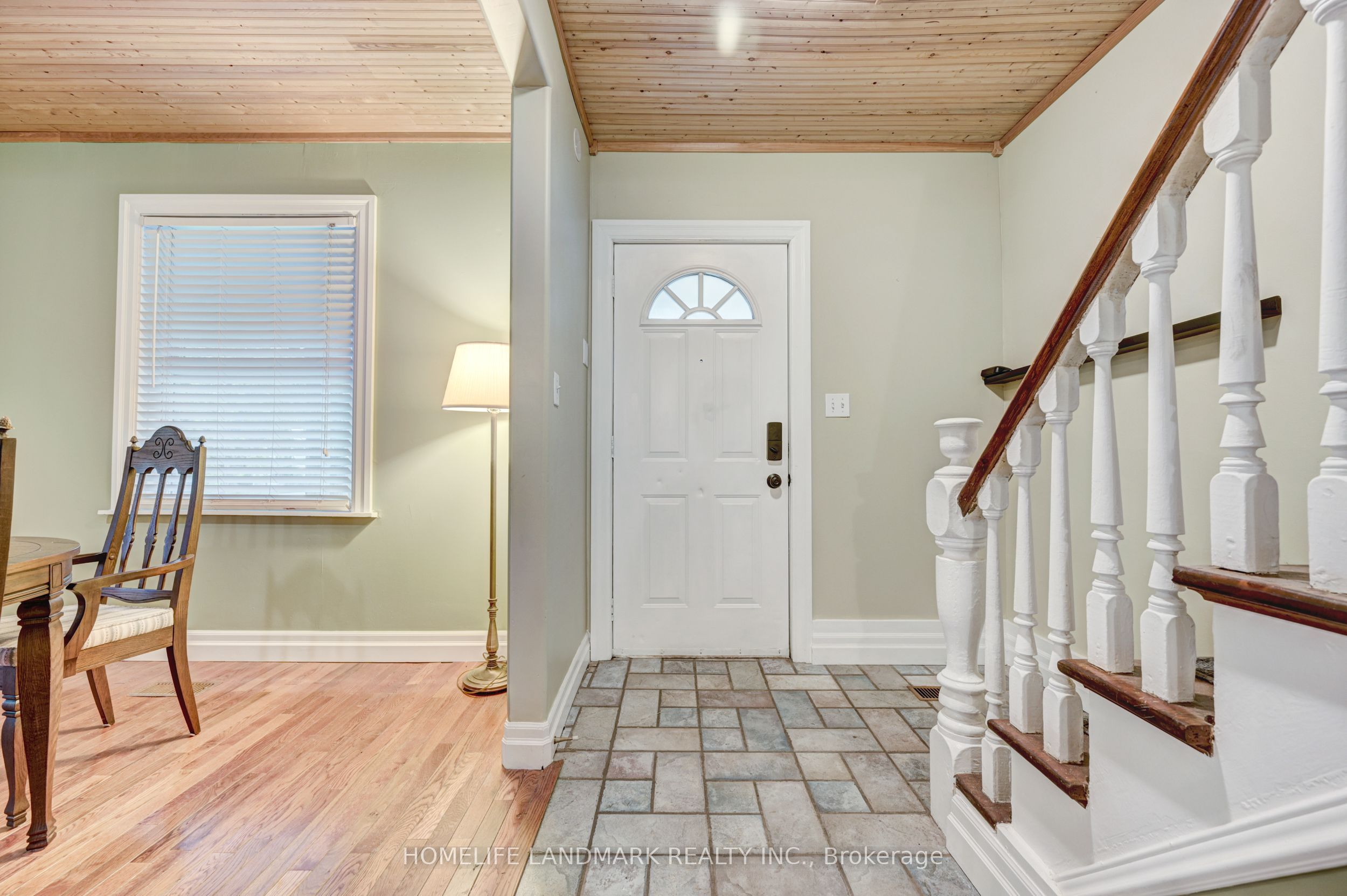 2174 New Street, Burlington, ON L7R 1H8 photo 4