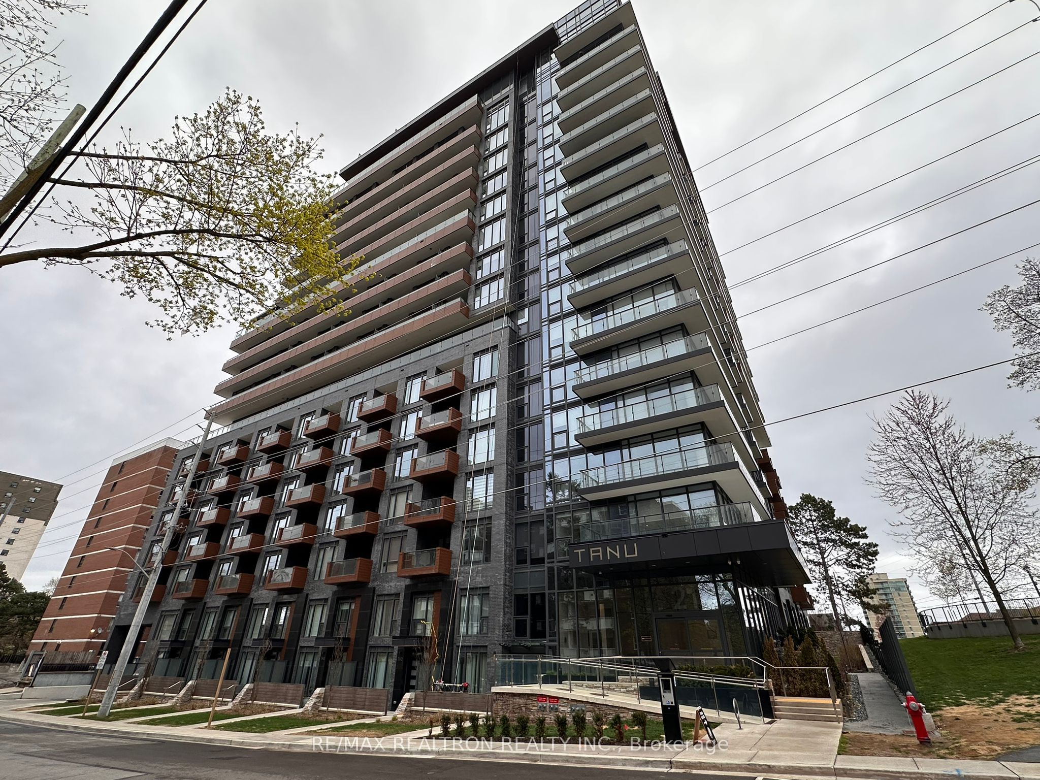 21 Park Street E 612, Mississauga, ON L5G 1L7