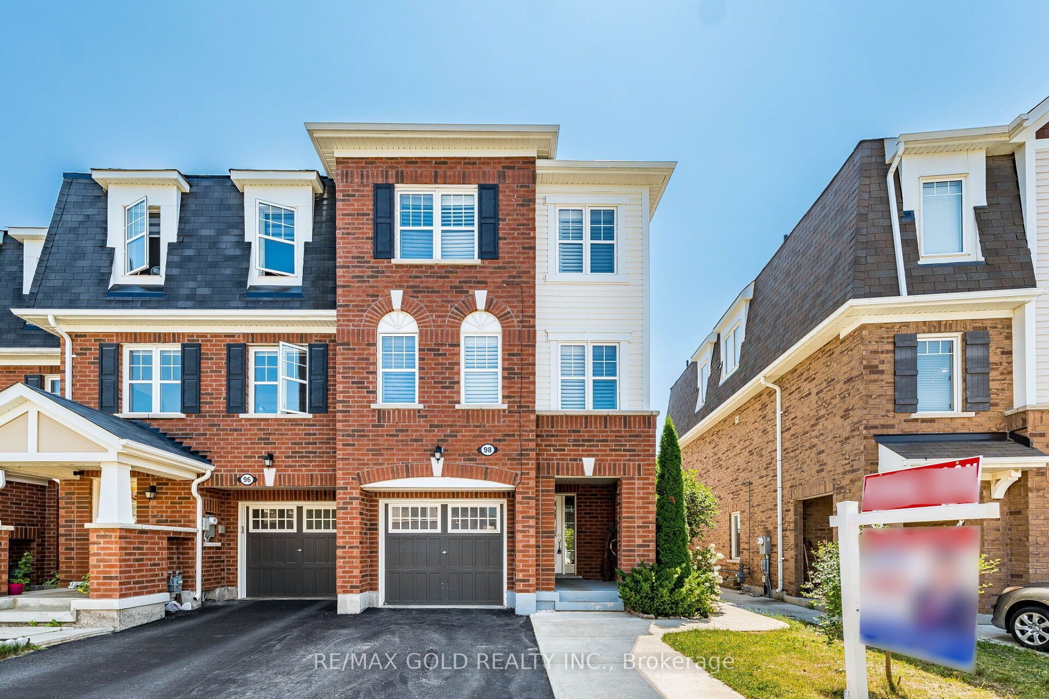 98 Bannister Crescent, Brampton, ON L7A 4H4