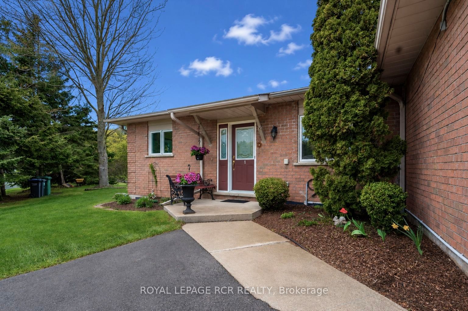 28 Reddington Drive 1, Caledon, ON L7E 0E4 photo 2