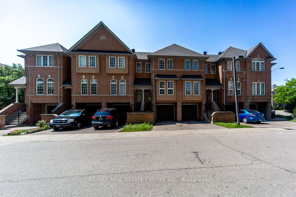 50 Strathaven Drive 7, Mississauga, ON L5R 4E7 photo 2