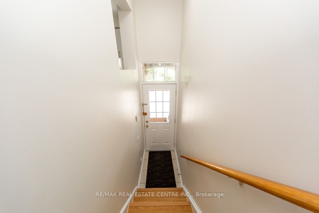 50 Strathaven Drive 7, Mississauga, ON L5R 4E7 photo 5