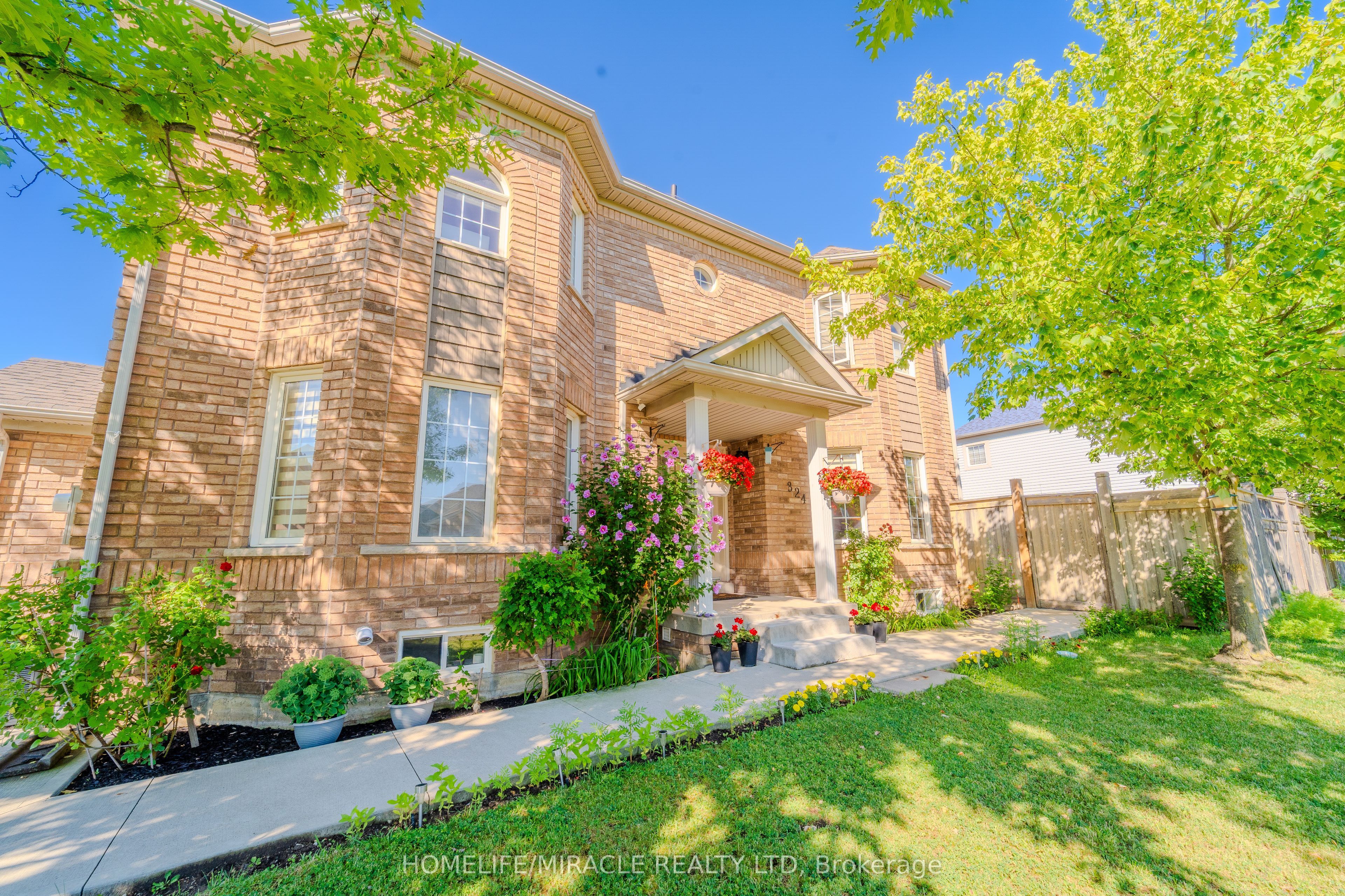 324 Edenbrook Hill Drive, Brampton, ON L7A 2L3 photo 3