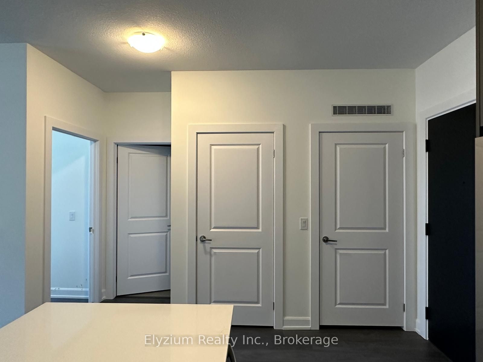 3220 William Coltson Avenue 621, Oakville, ON L6H 7C2 photo 4