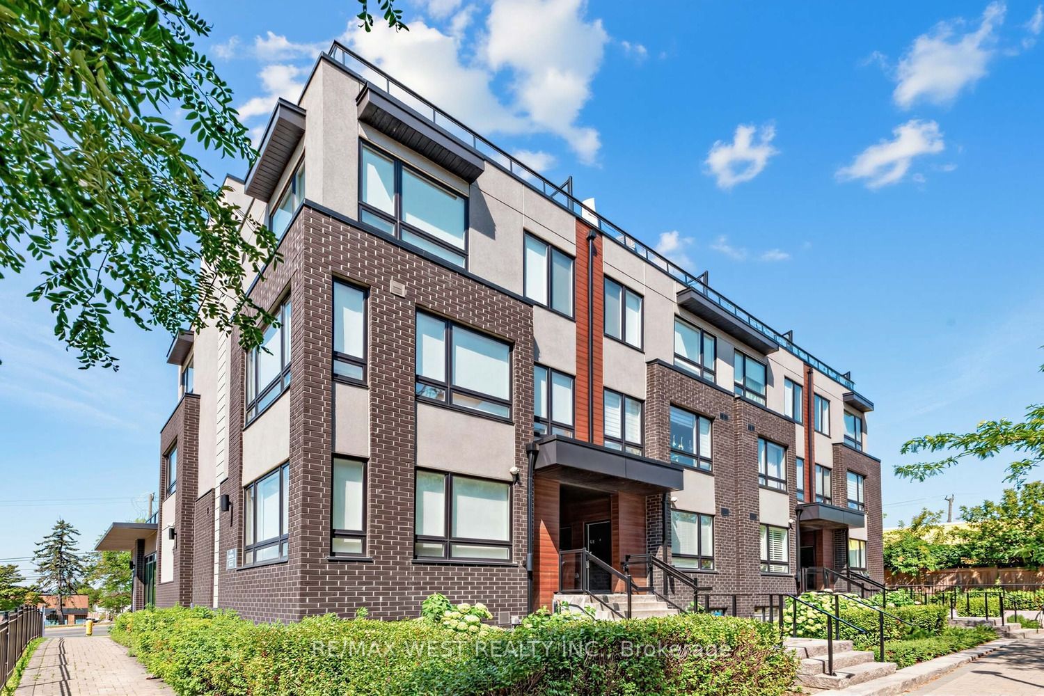 1150 Briar Hill Avenue 303, Toronto, ON M6B 0A9