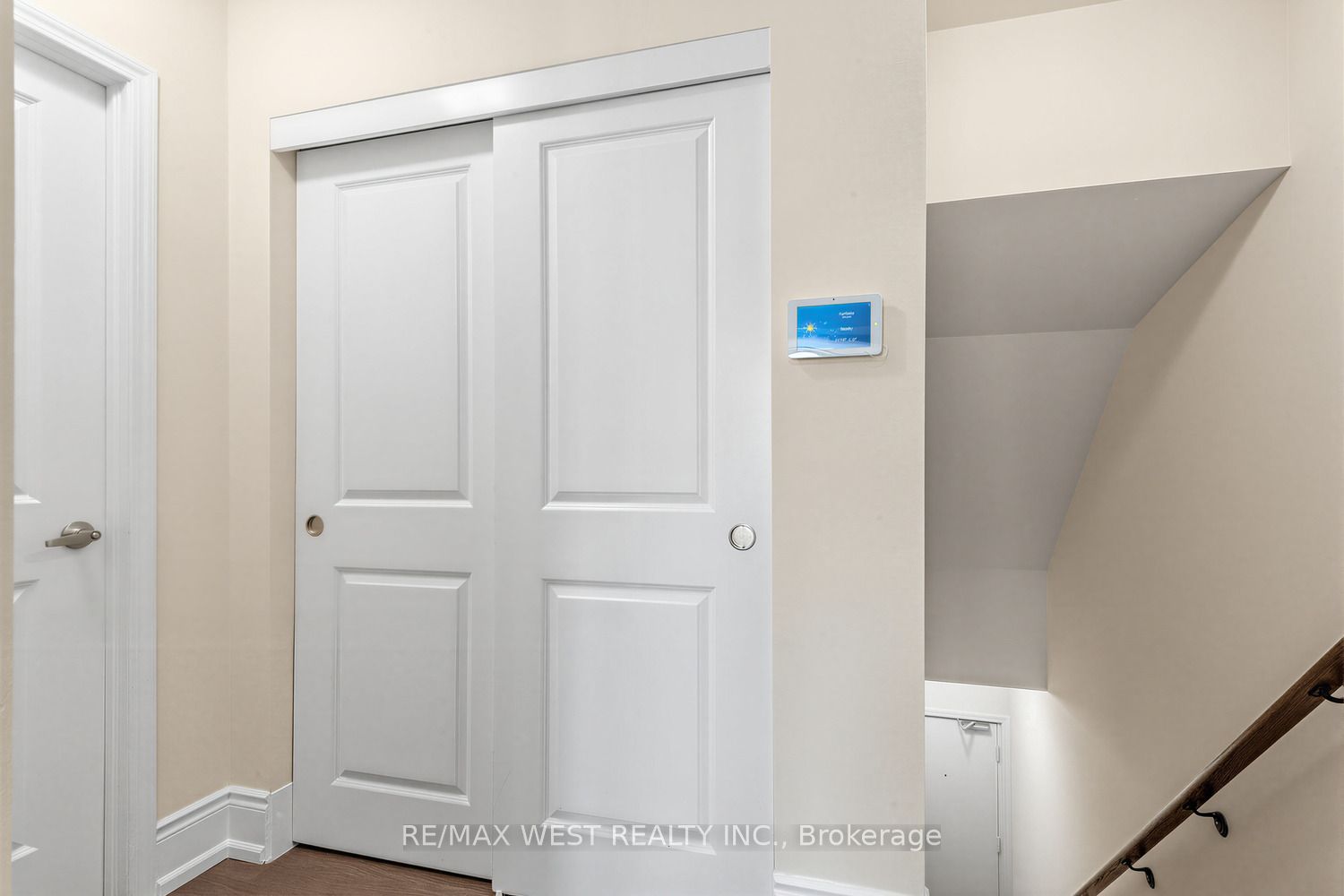 1150 Briar Hill Avenue 303, Toronto, ON M6B 0A9 photo 4