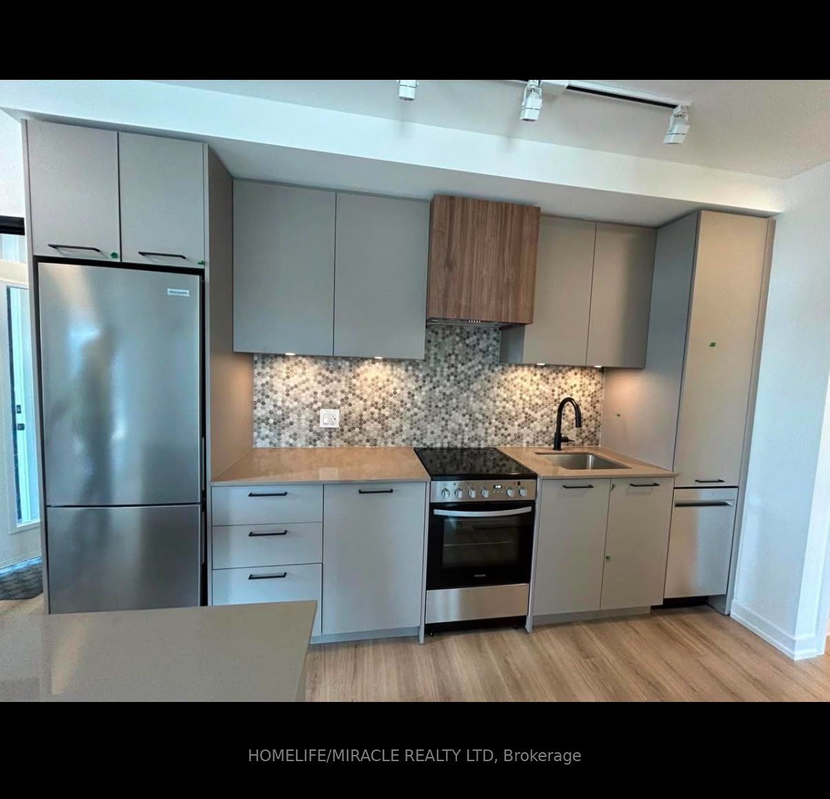 30 Lagerfield Drive C004, Brampton, ON L7A 5L5 photo 2
