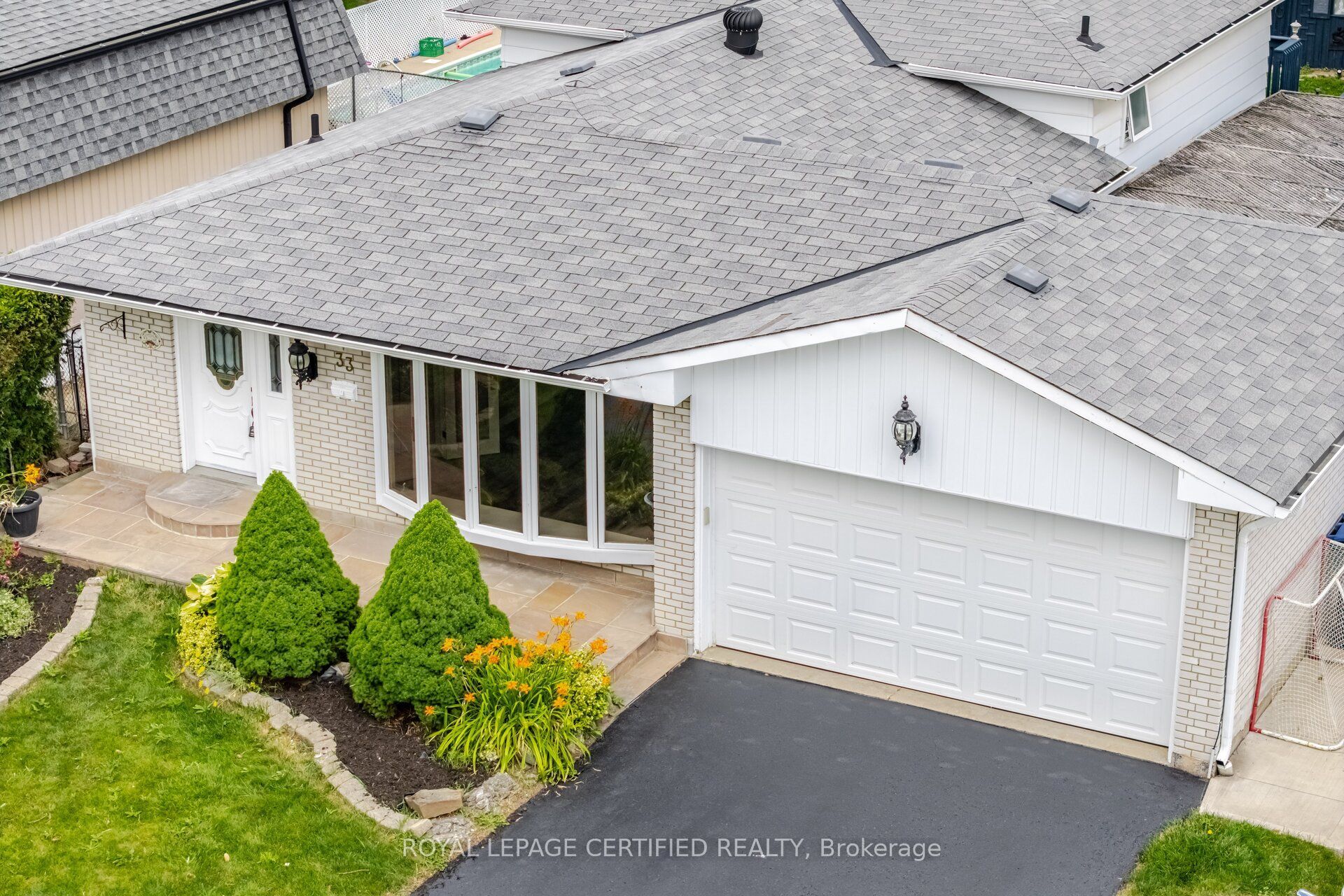 33 Grassmere Crescent, Brampton, ON L6S 1C9 photo 4