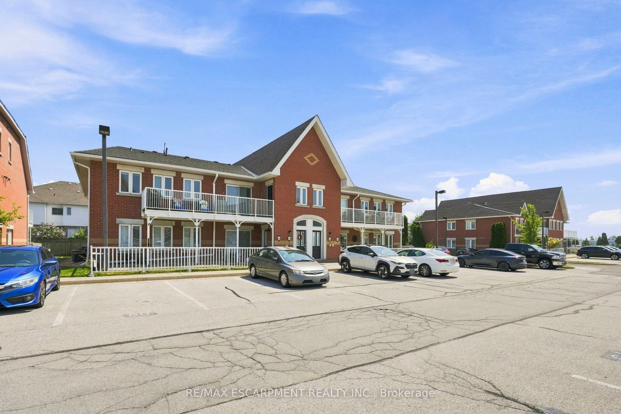 1701 Lampman Avenue 204, Burlington, ON L7L 6R7 photo 2