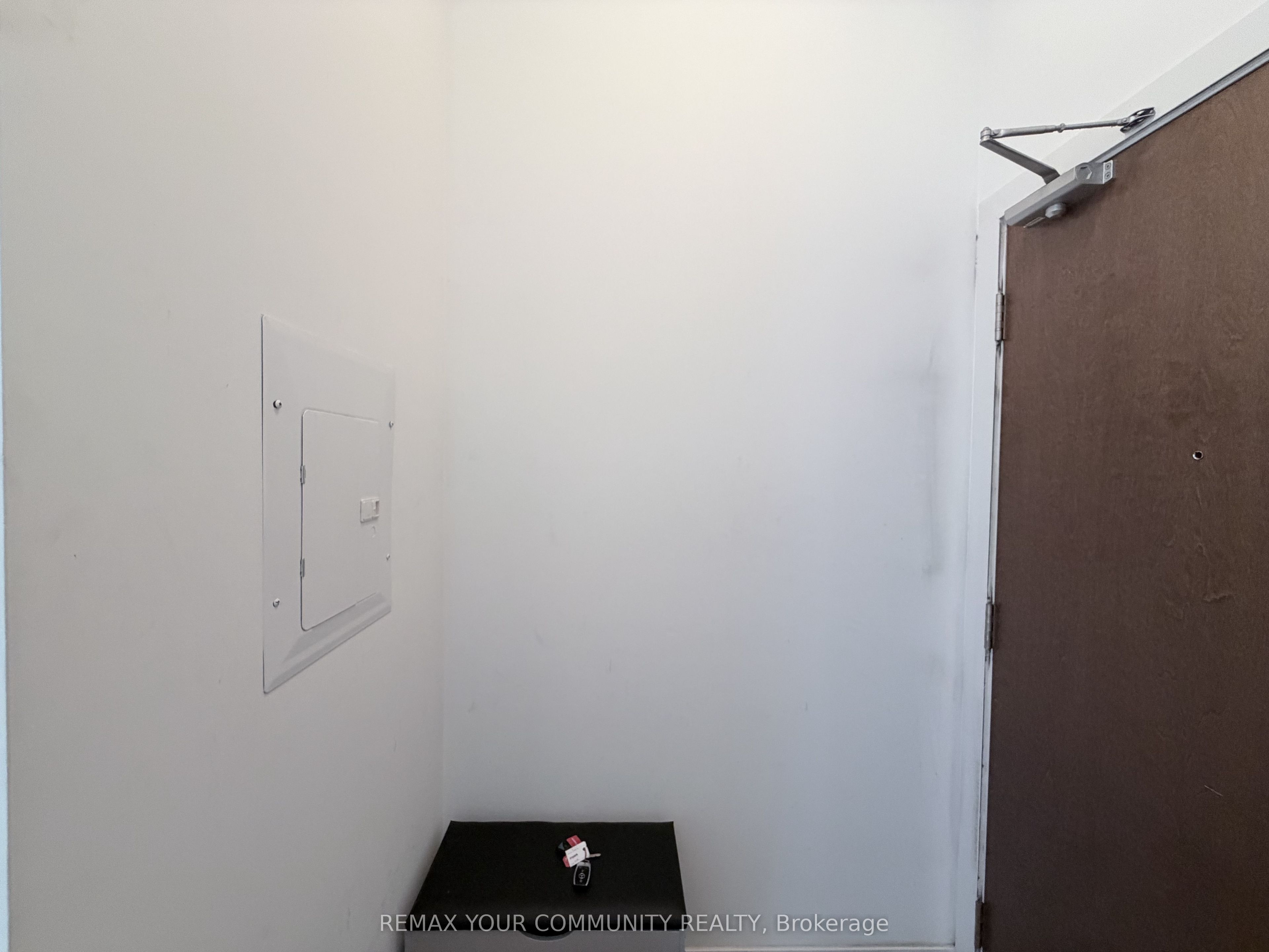 2220 Lakeshore Boulevard PH2, Toronto, ON M8V 0C1 photo 2