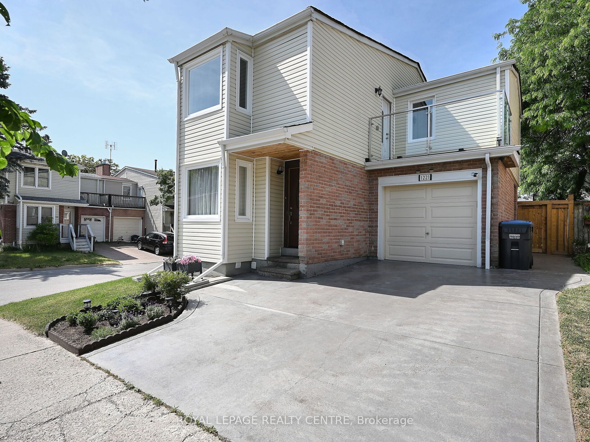 1221 Kos Boulevard, Mississauga, ON L5J 4L3 photo 2
