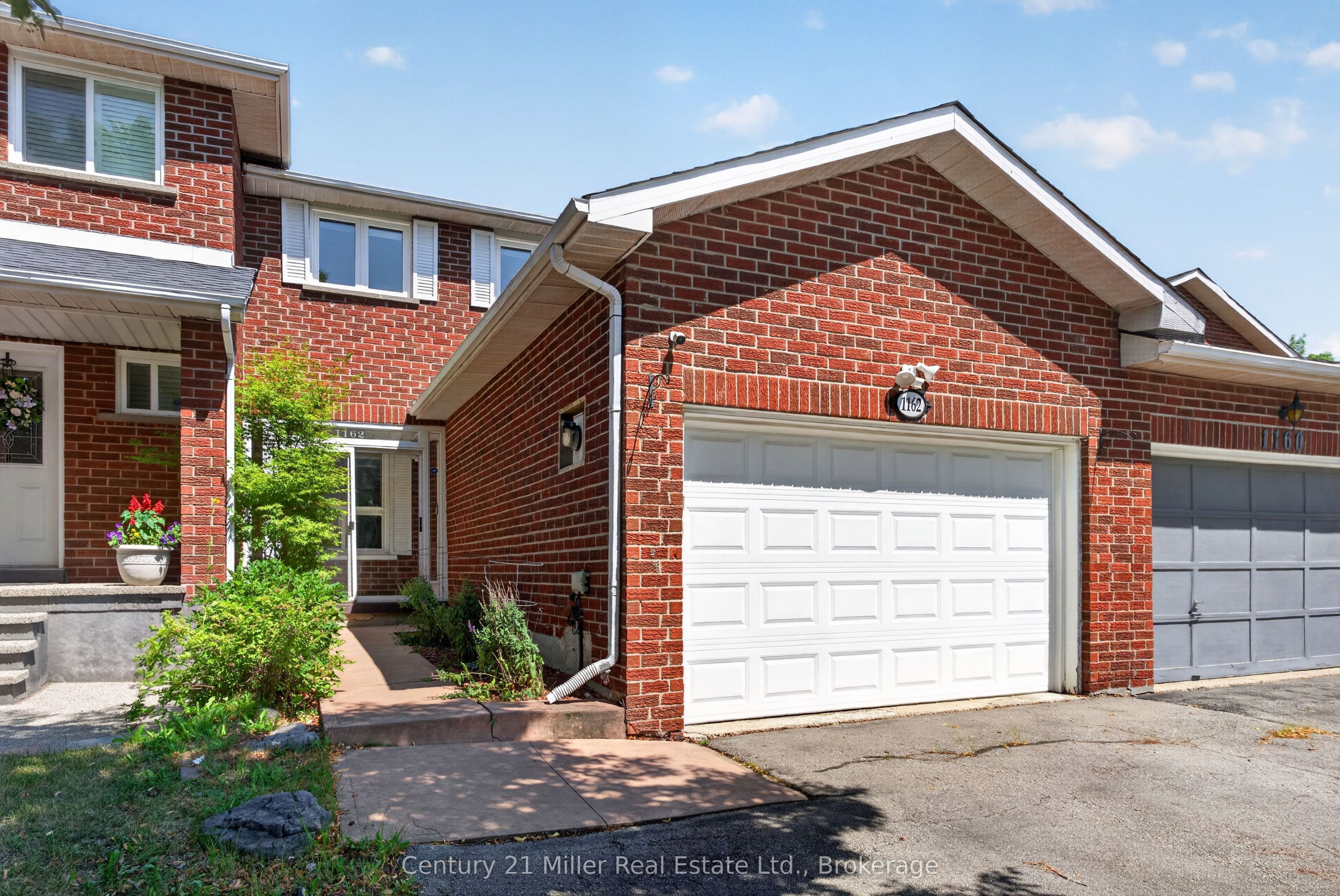 1162 Avondale Drive, Oakville, ON L6H 5L5