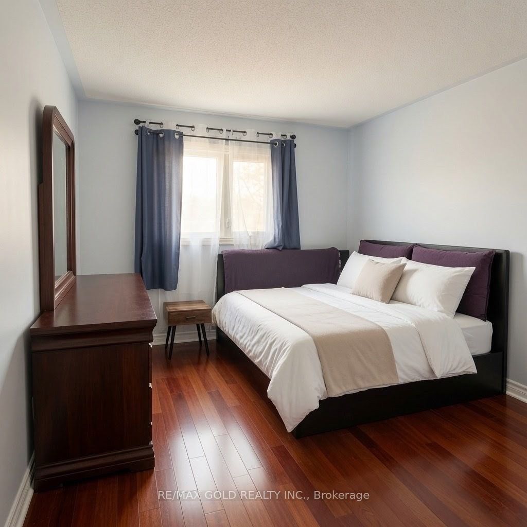 711 Ashprior Avenue, Mississauga, ON L5R 3N8 photo 5