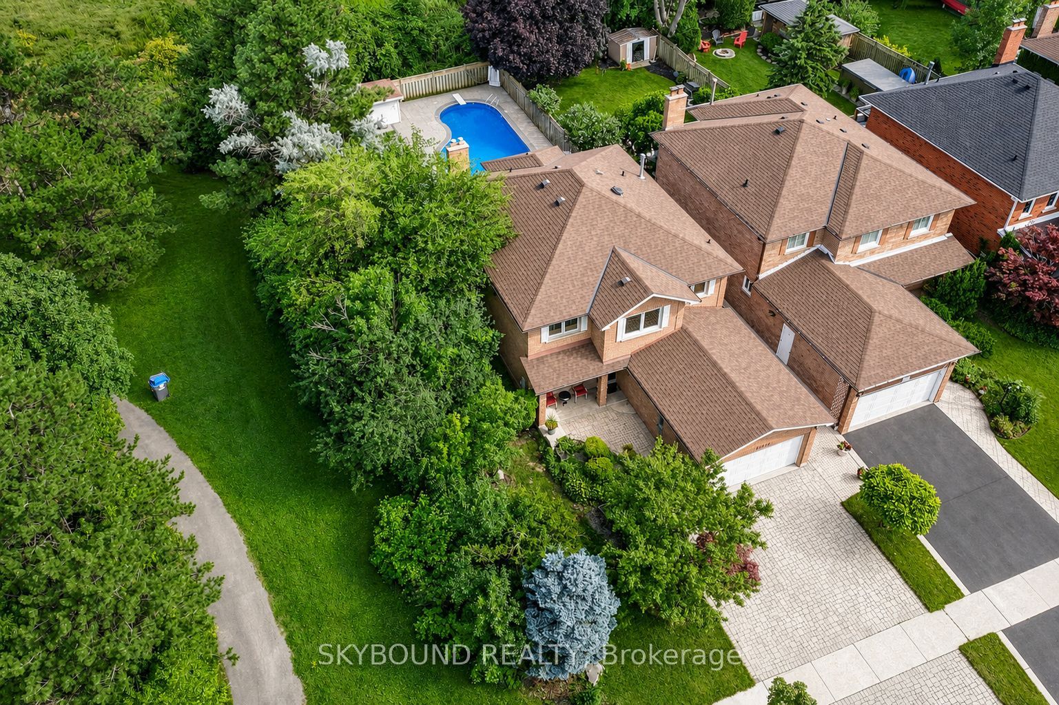 1944 Aldermead Road, Mississauga, ON L5M 3A1