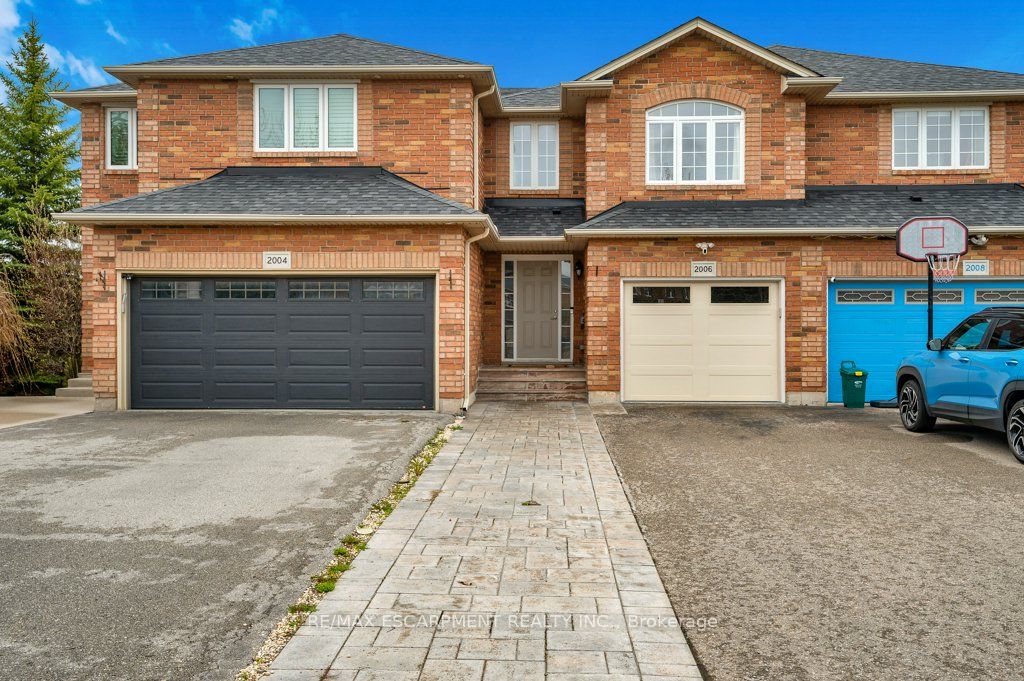 2006 Erika Court, Oakville, ON L6M 4R4