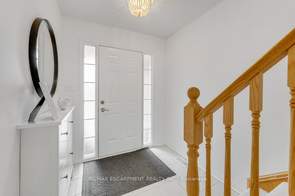2006 Erika Court, Oakville, ON L6M 4R4 photo 4