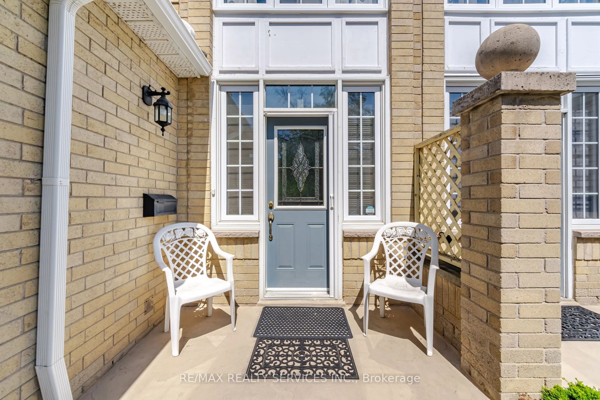 10 Hartnell Square, Brampton, ON L6S 5W7 photo 3