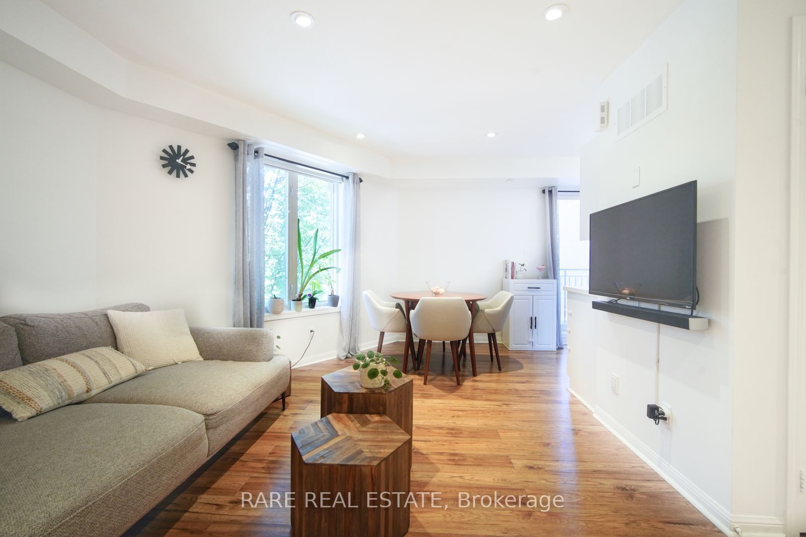 50 Joe Shuster Way 220, Toronto, ON M6K 1Y8 photo 3