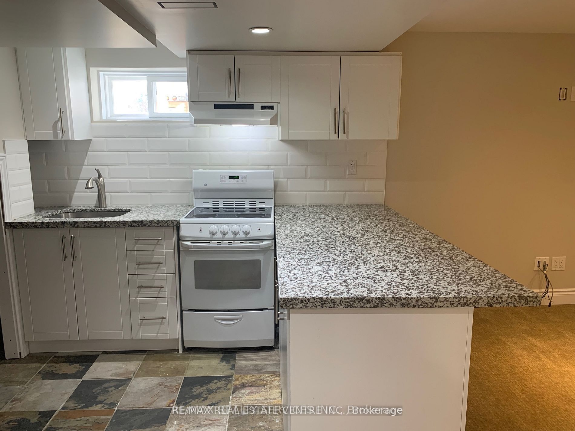166 Bartley Bull Parkway LOWER, Brampton, ON L6W 2K3 photo 2