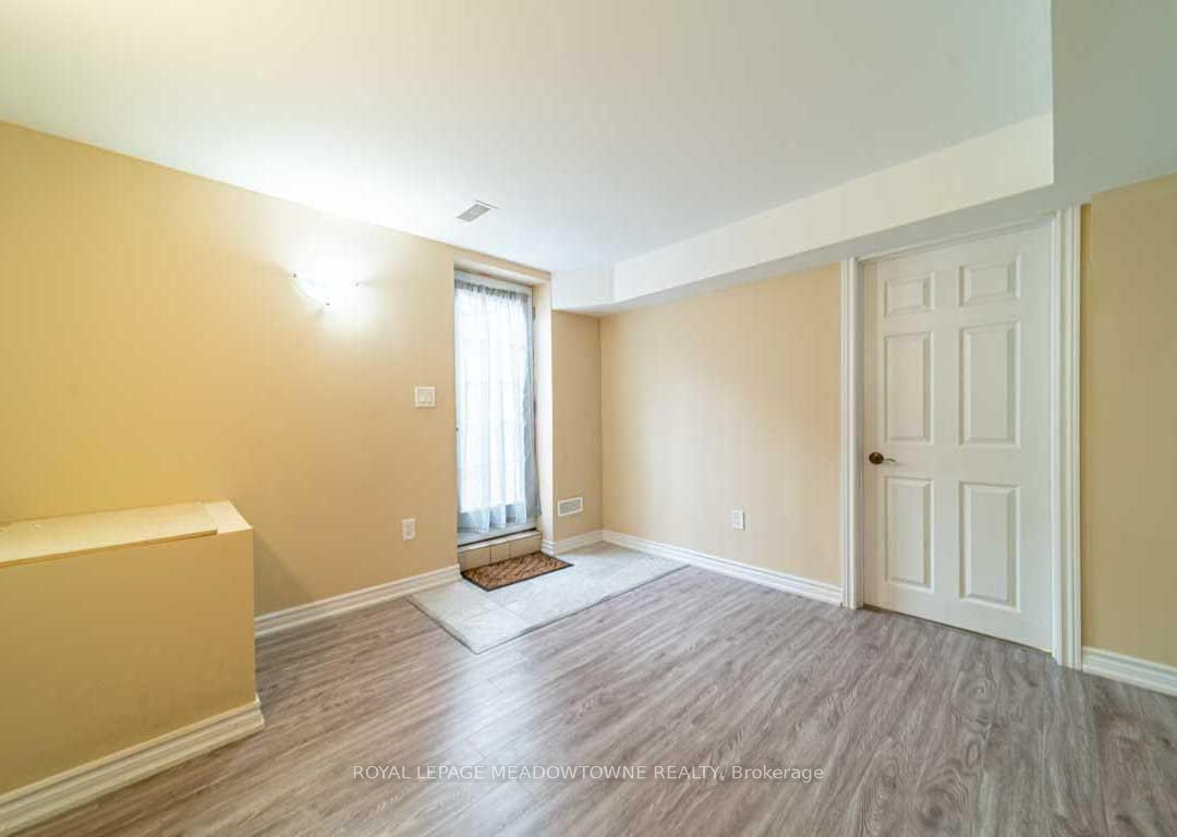1036 Yates Drive, Milton, ON L9T 6A7 photo 4