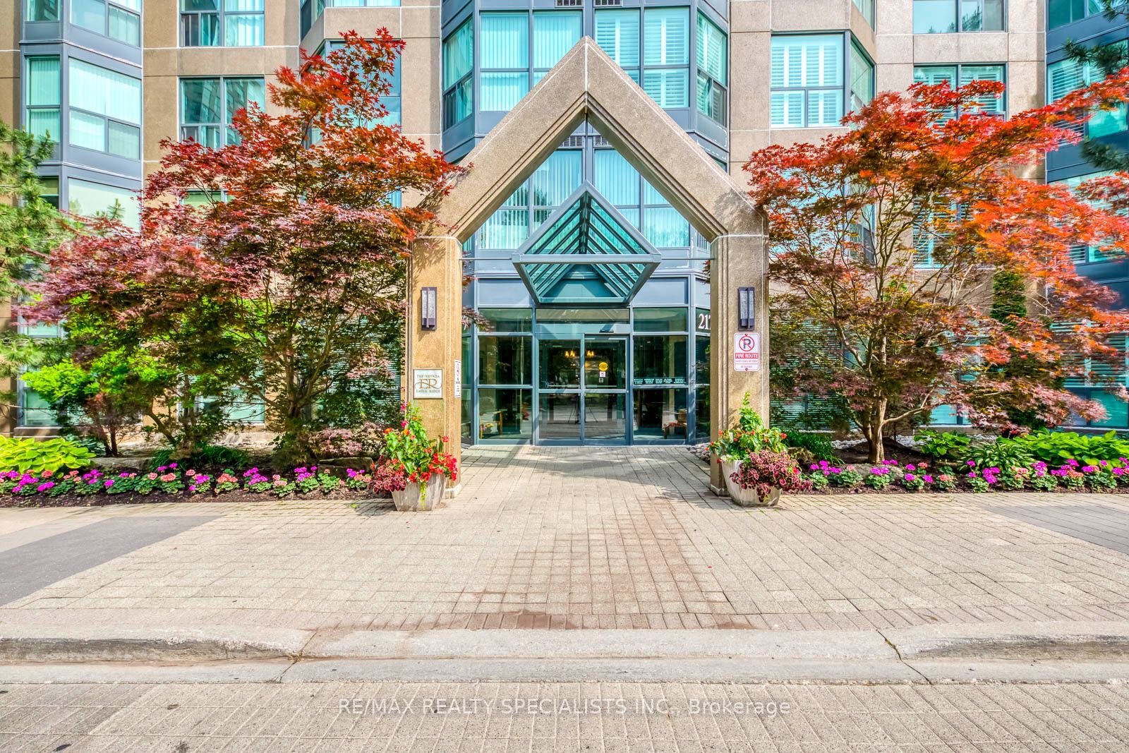 2177 Burnhamthorpe Road 1112, Mississauga, ON L5L 5P9 photo 3