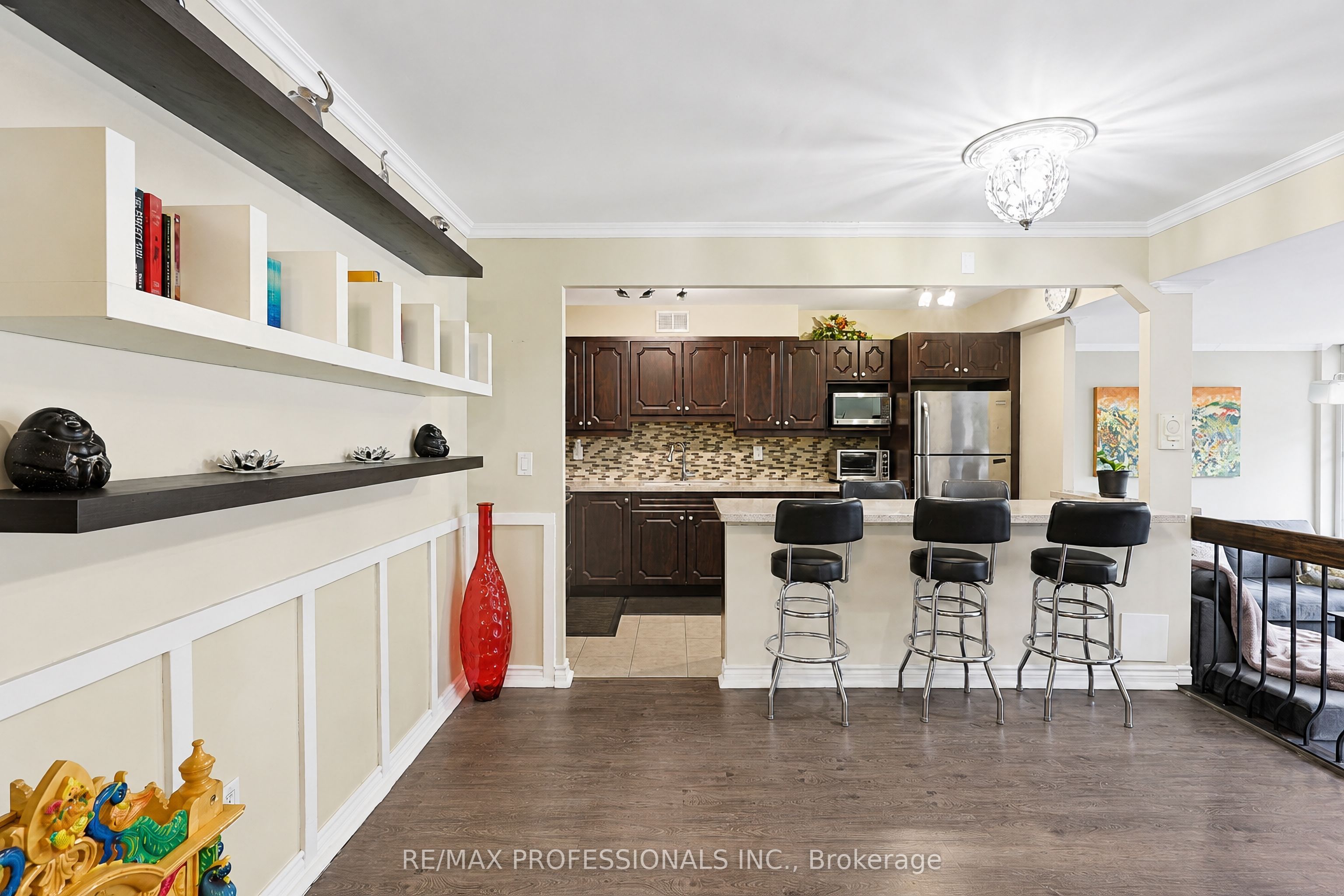 31 Four Winds Drive 209, Toronto, ON M3J 1K9 photo 5