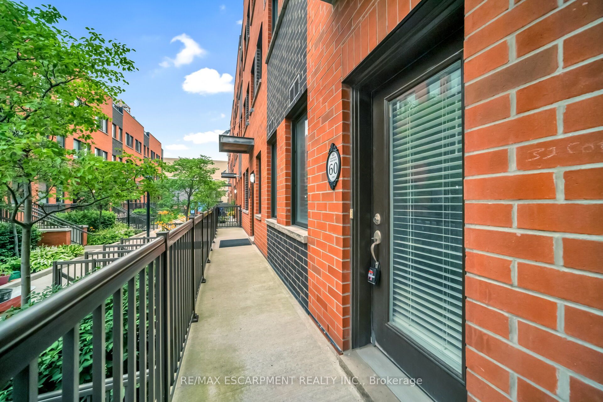 60 WINSTON PARK Boulevard 60, Toronto, ON M3K 1C2 photo 3