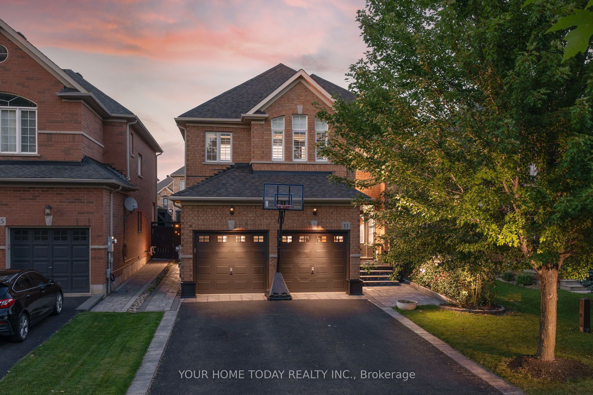 11 Orchid Avenue, Halton Hills, ON L7G 6L7