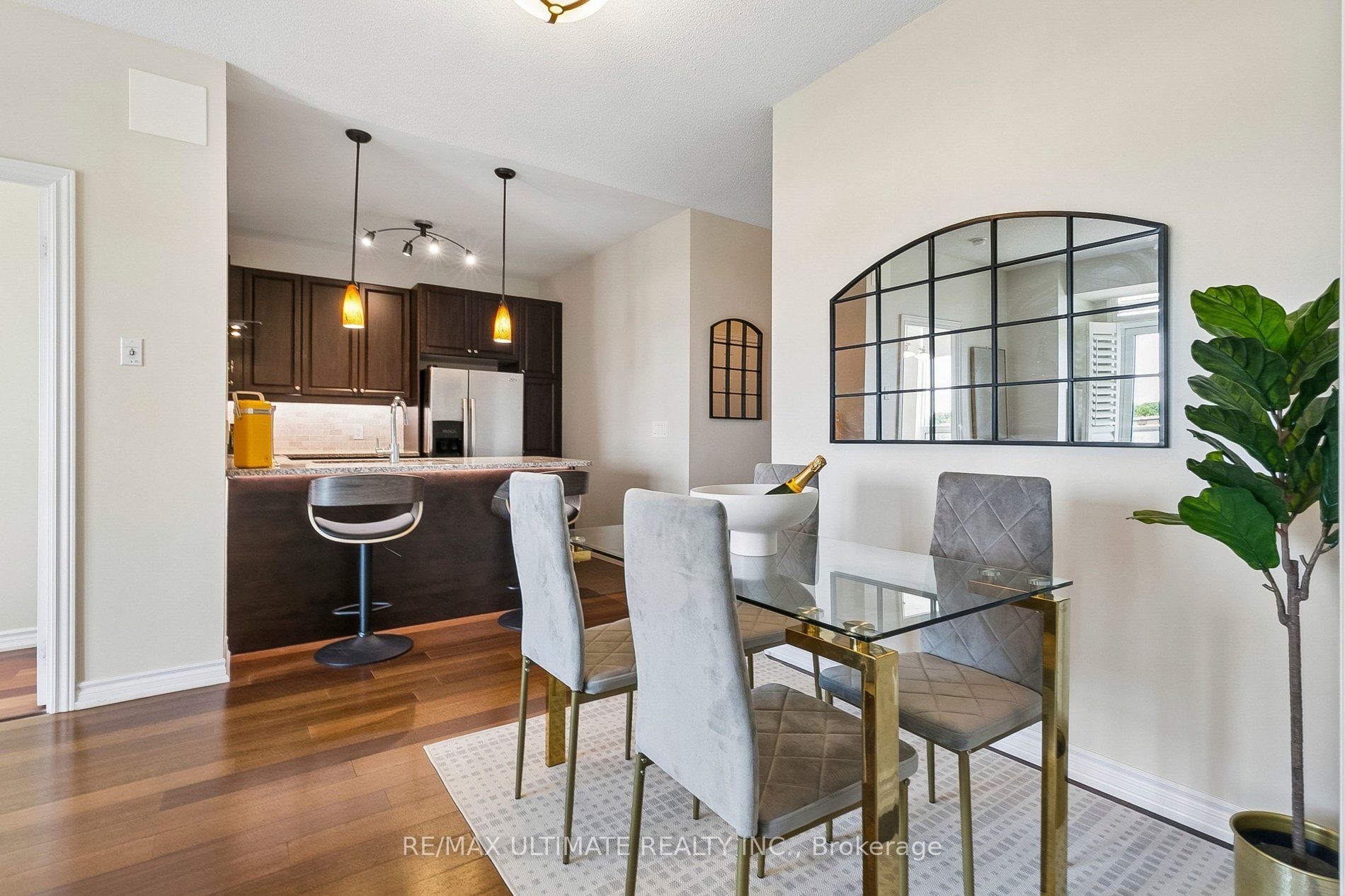 1135 Royal York Road 501, Toronto, ON M9A 0C3 photo 5