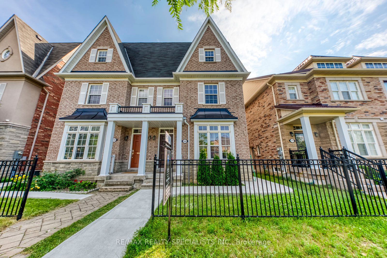 5494 Tenth Line W, Mississauga, ON L5M 0G5