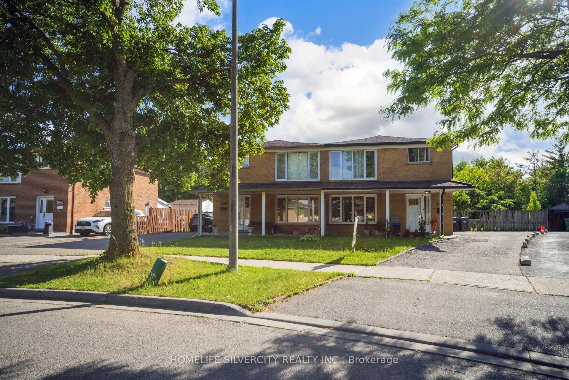 7582 Discus Crescent, Mississauga, ON L4T 2V3
