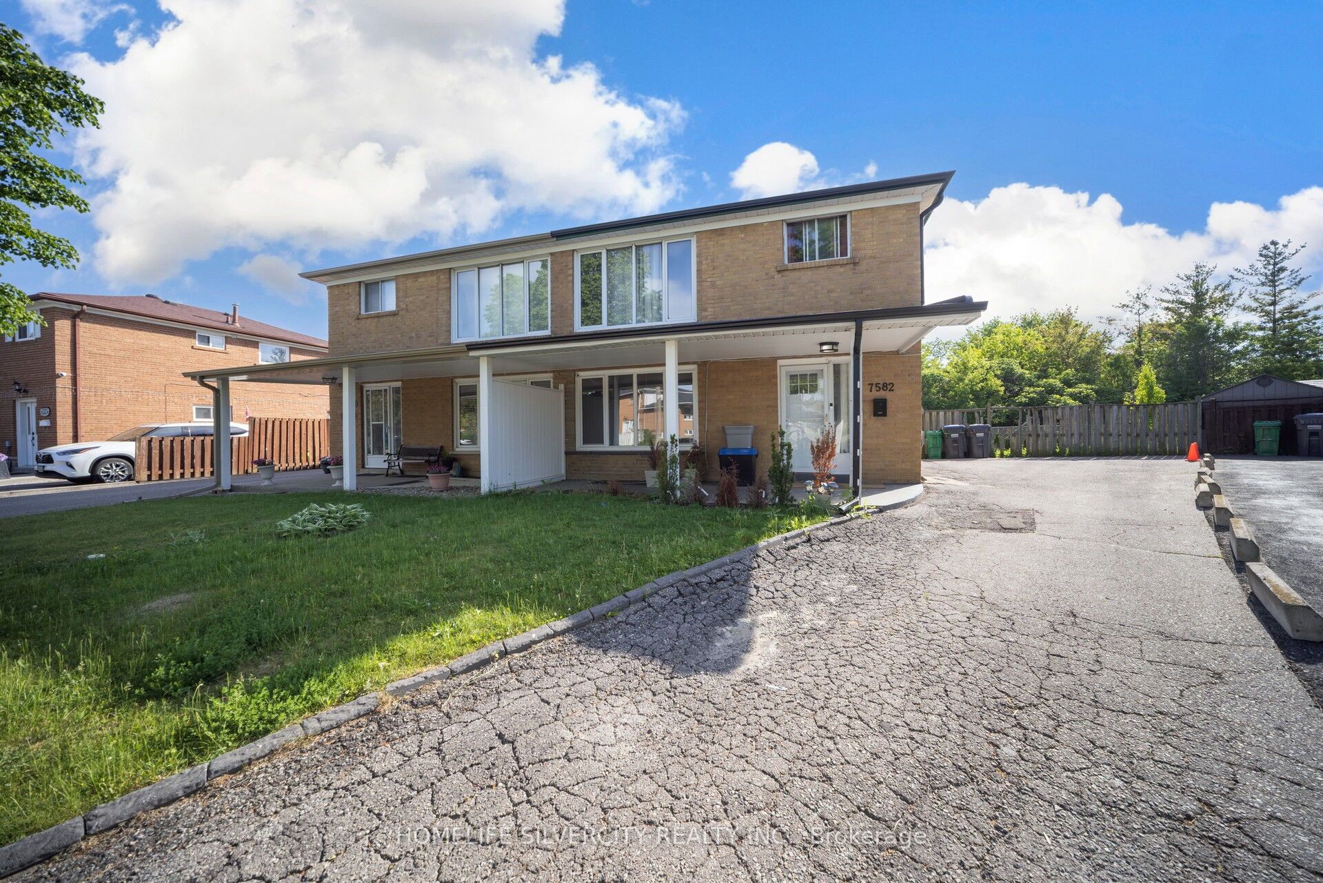 7582 Discus Crescent, Mississauga, ON L4T 2V3 photo 4