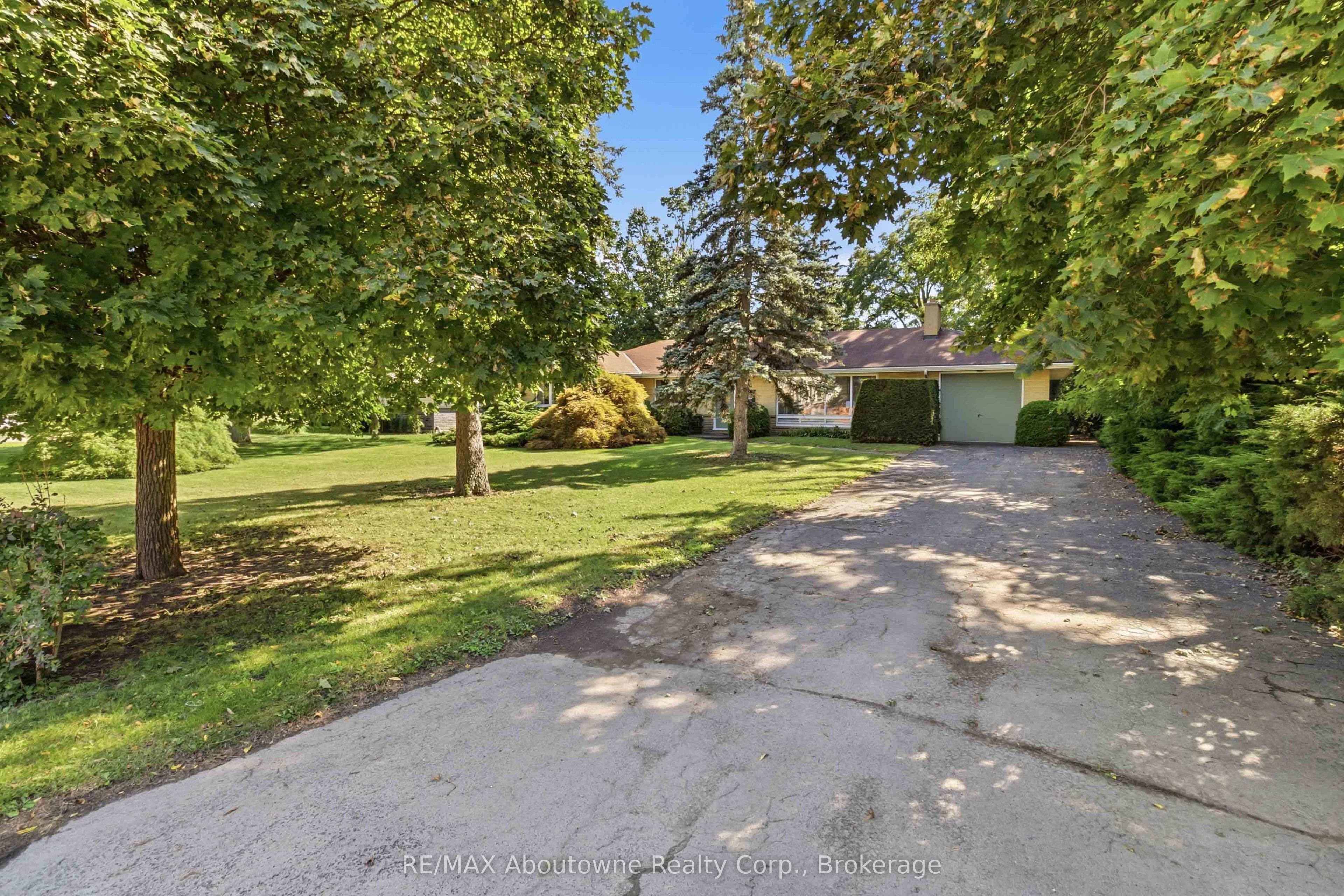 974 Unsworth Avenue, Burlington, ON L7T 1R4 photo 2