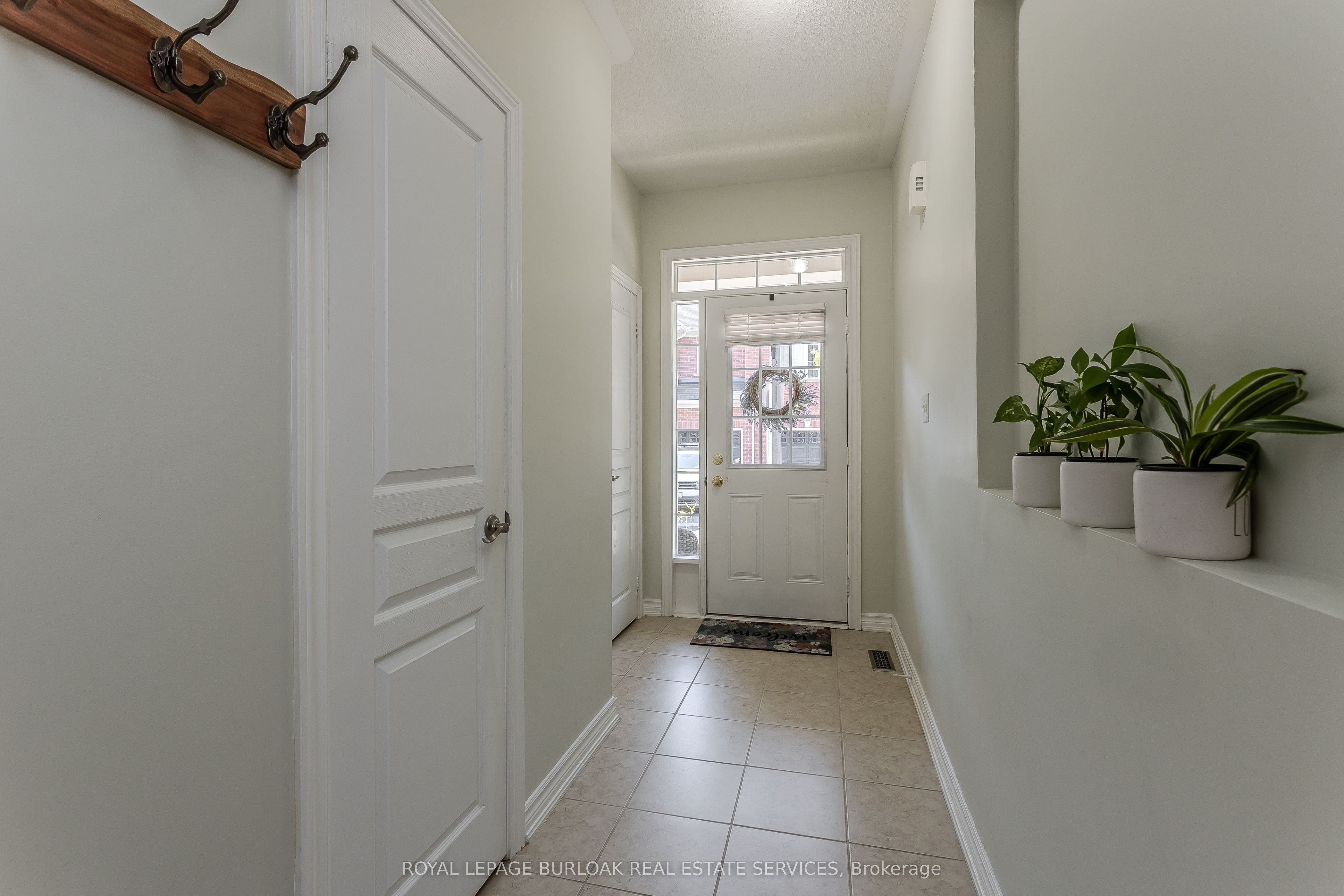 2410 Woodward Avenue 4, Burlington, ON L7R 1T9 photo 4