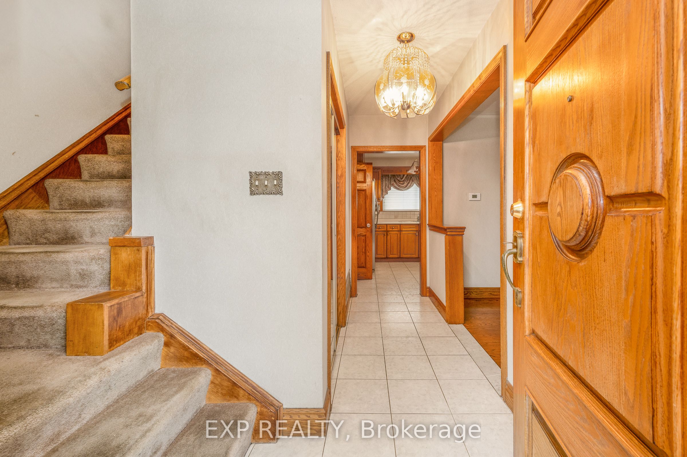 52 Storer Drive, Toronto, ON M9M 1X5 photo 3
