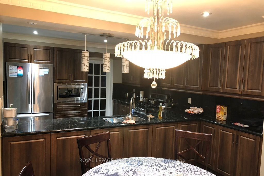 5239 Creditview Road UPP LVL, Mississauga, ON L5V 1T6 photo 5