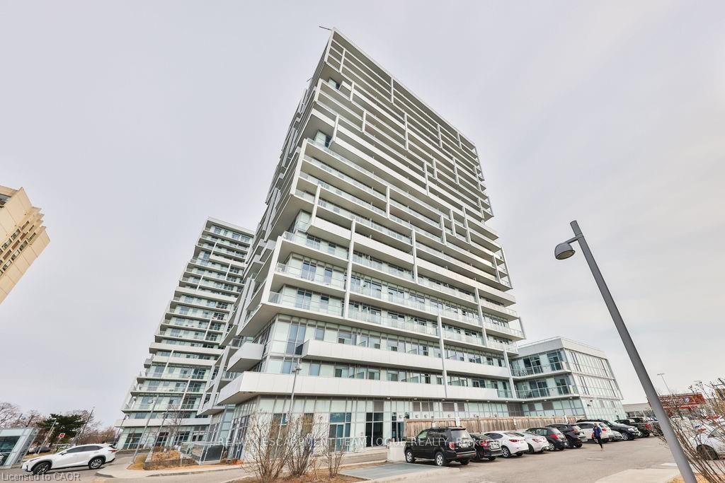 65 Speers Road 218, Oakville, ON L6K 0J1 photo 2
