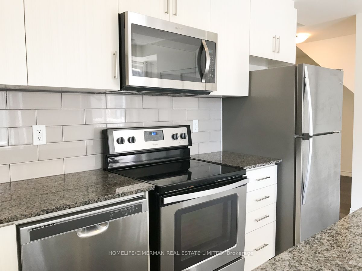 120 Long Branch Avenue 32, Toronto, ON M8W 0B1 photo 5