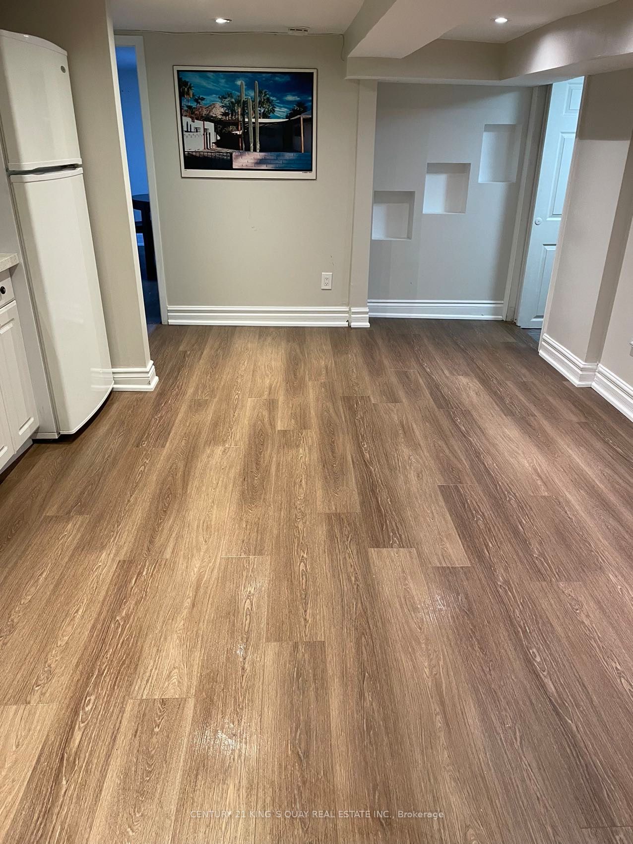 154 Sorauren Avenue Lower, Toronto, ON M6R 2E5