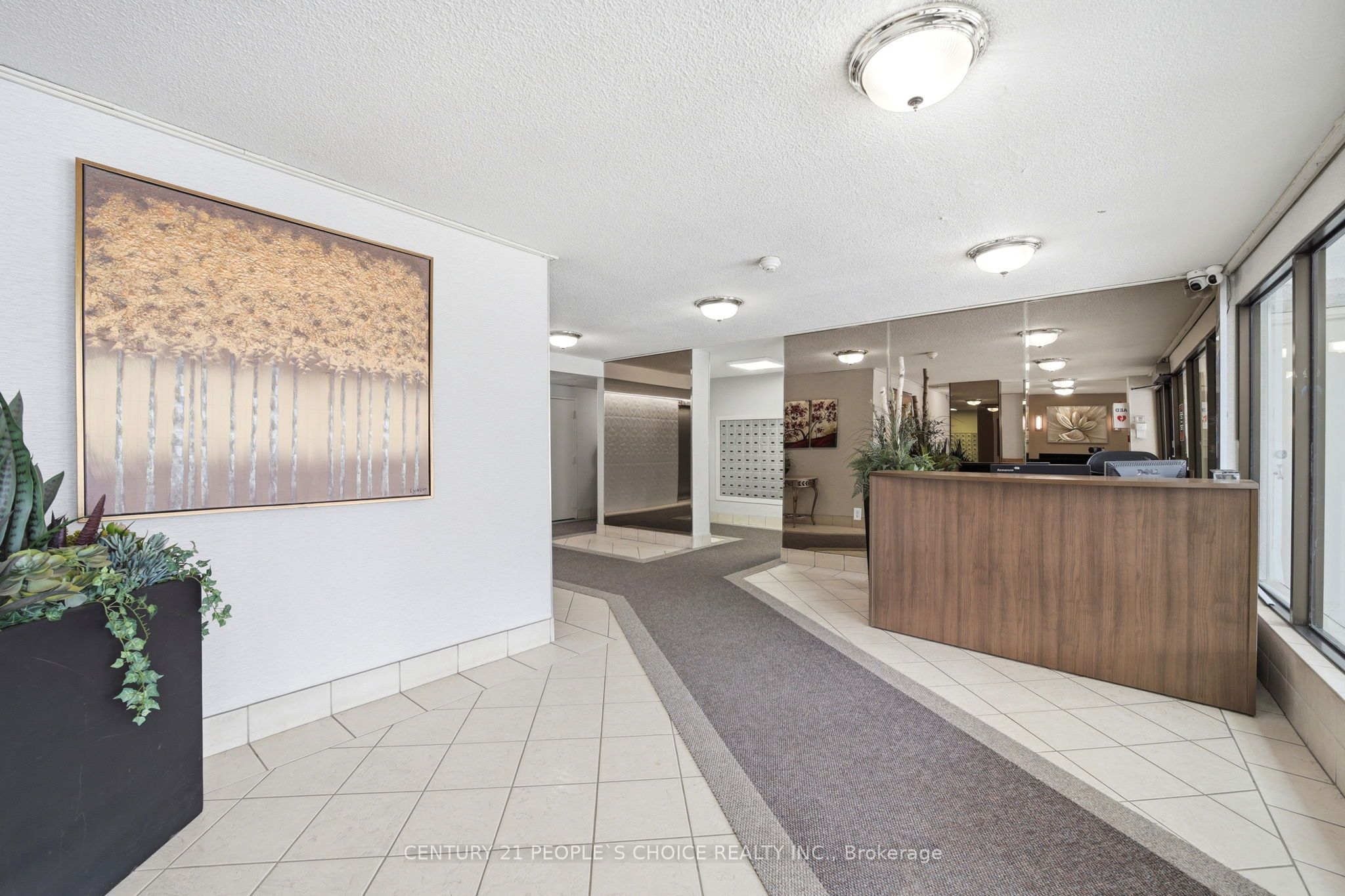 18 Knightsbridge Road 2109, Brampton, ON L6T 3X5 photo 2