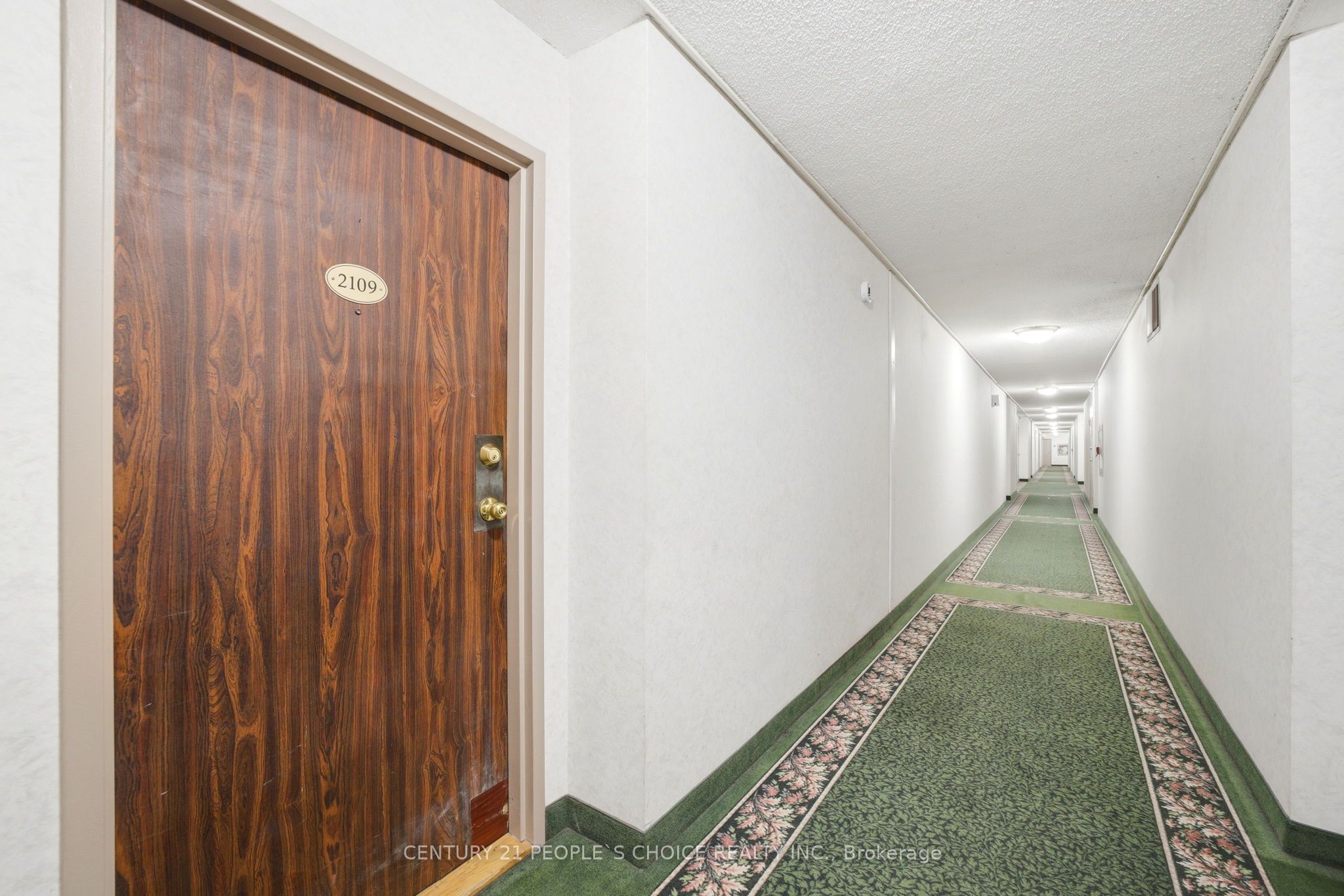 18 Knightsbridge Road 2109, Brampton, ON L6T 3X5 photo 4