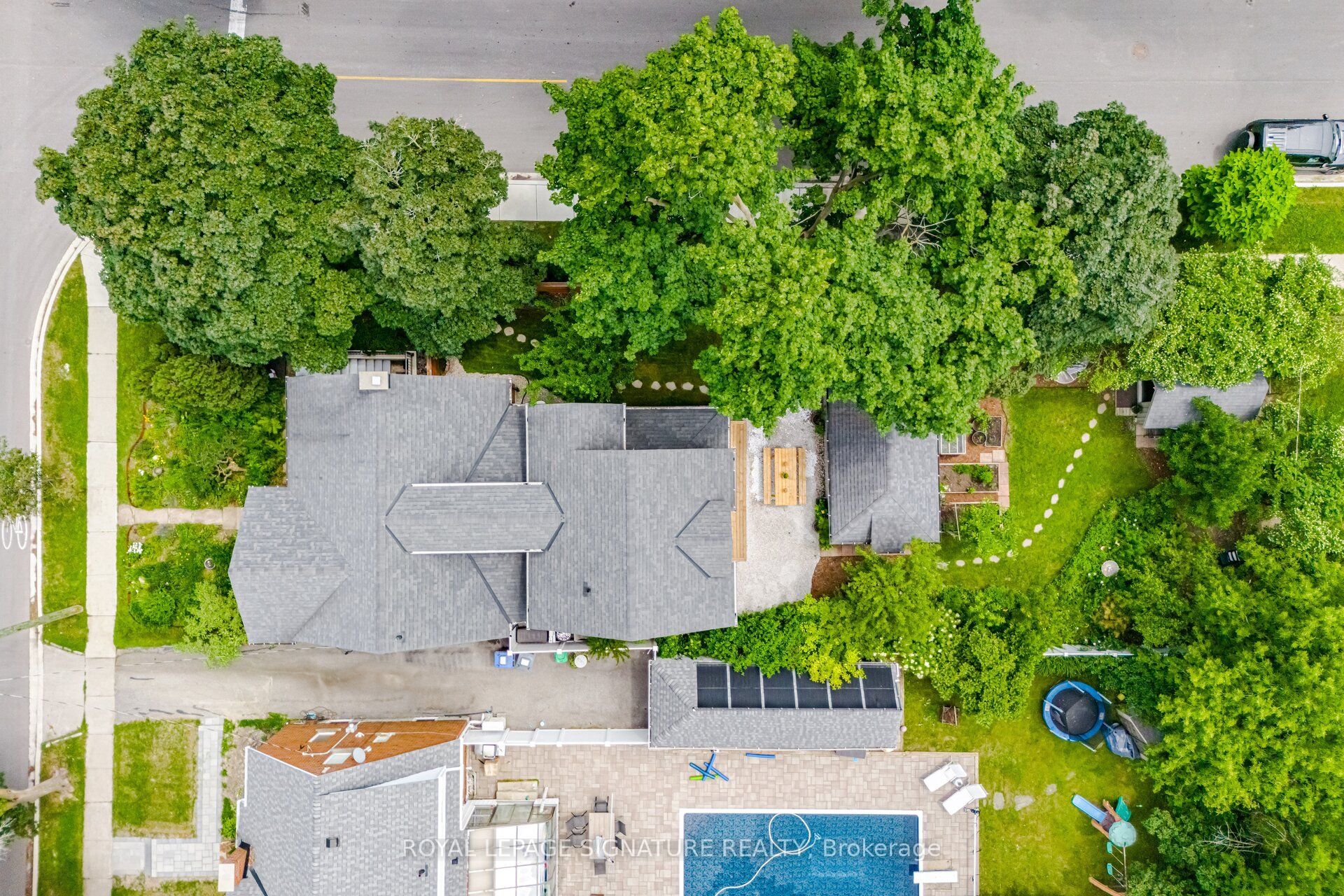 83 Mill Street S, Brampton, ON L6Y 1S9 photo 3