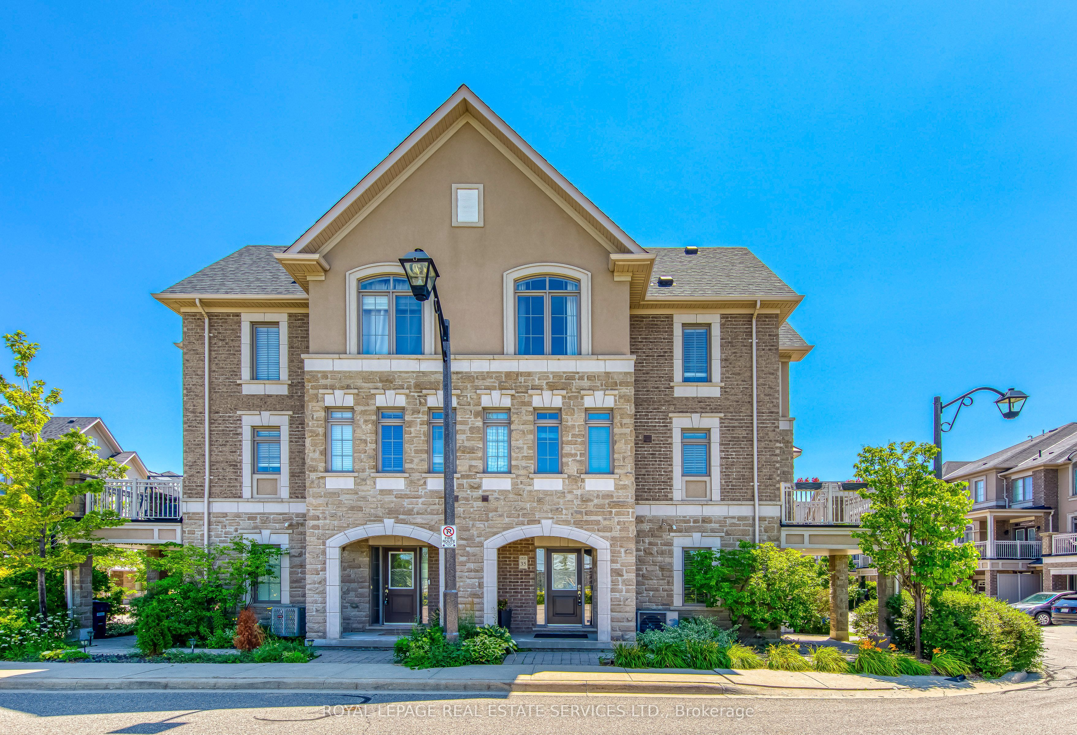2435 Greenwich Drive 35, Oakville, ON L6M 0S4 photo 2