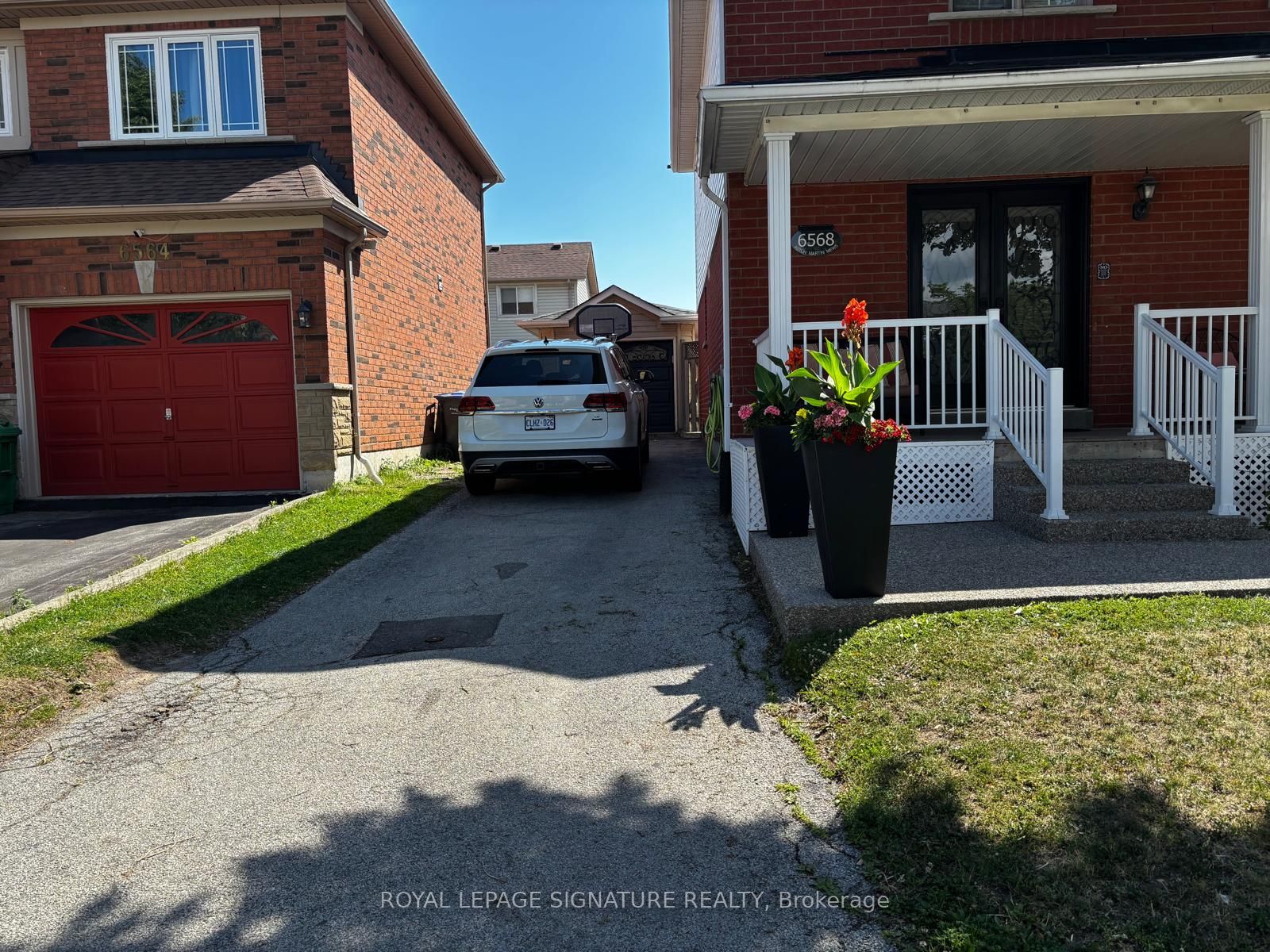 6568 Aston Martin Mews, Mississauga, ON L9N 7P5 photo 2