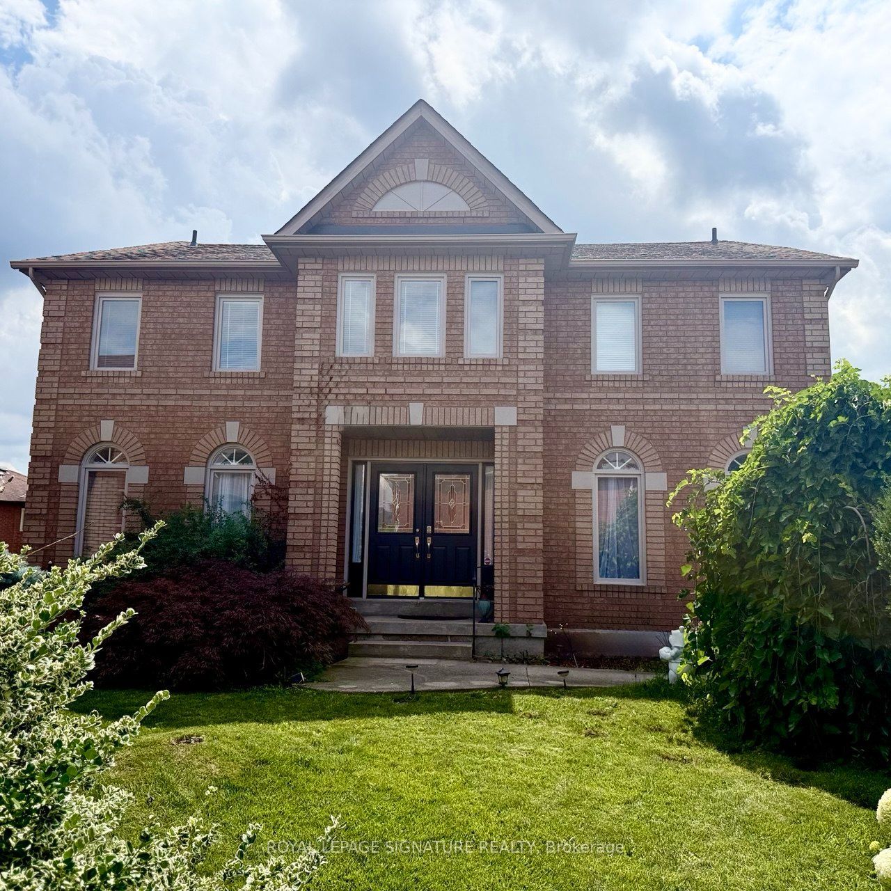 3388 Trelawny Circle, Mississauga, ON L5N 6N6