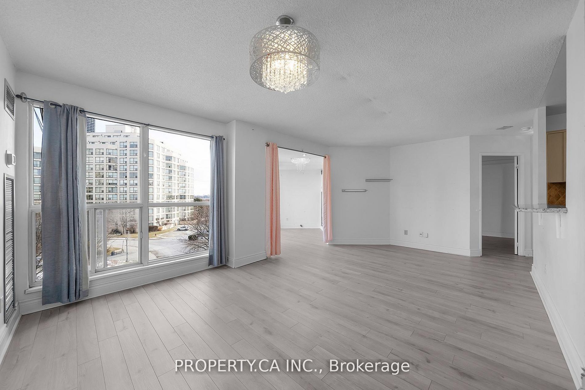 2267 Lake Shore Boulevard W 526, Toronto, ON M8V 3X2 photo 4