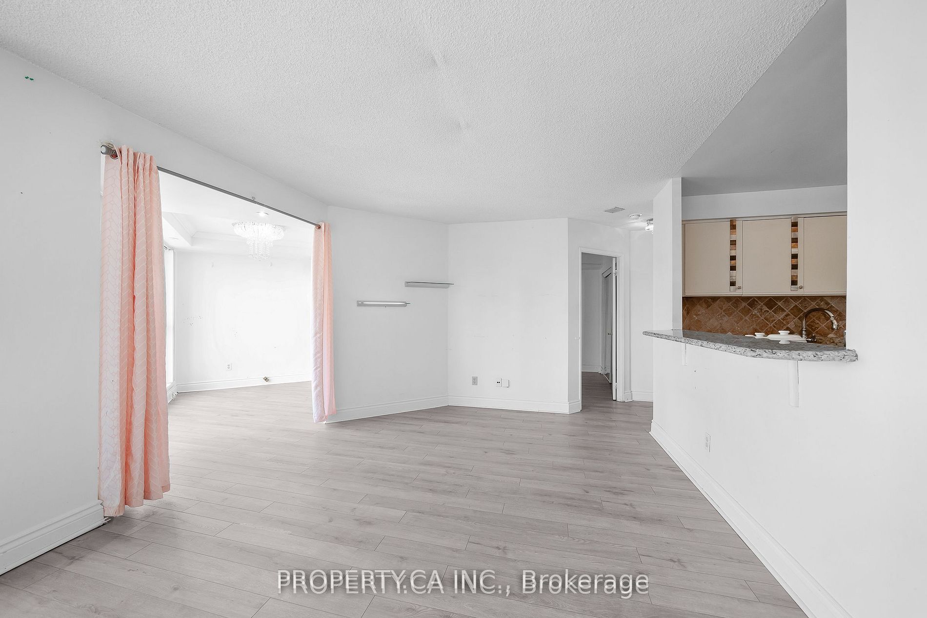 2267 Lake Shore Boulevard W 526, Toronto, ON M8V 3X2 photo 5