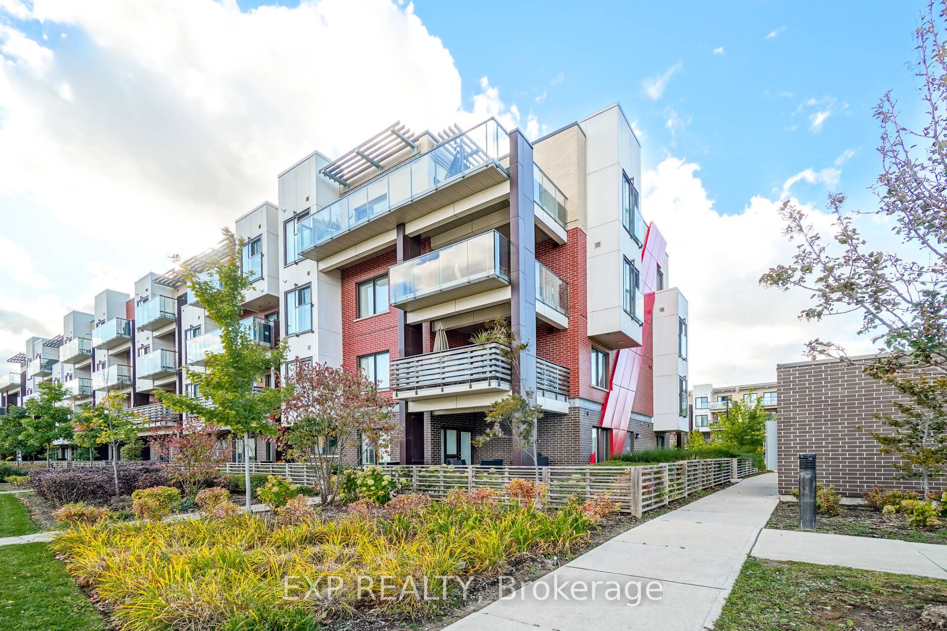 5005 Harvard Road 207, Mississauga, ON L5M 0W5