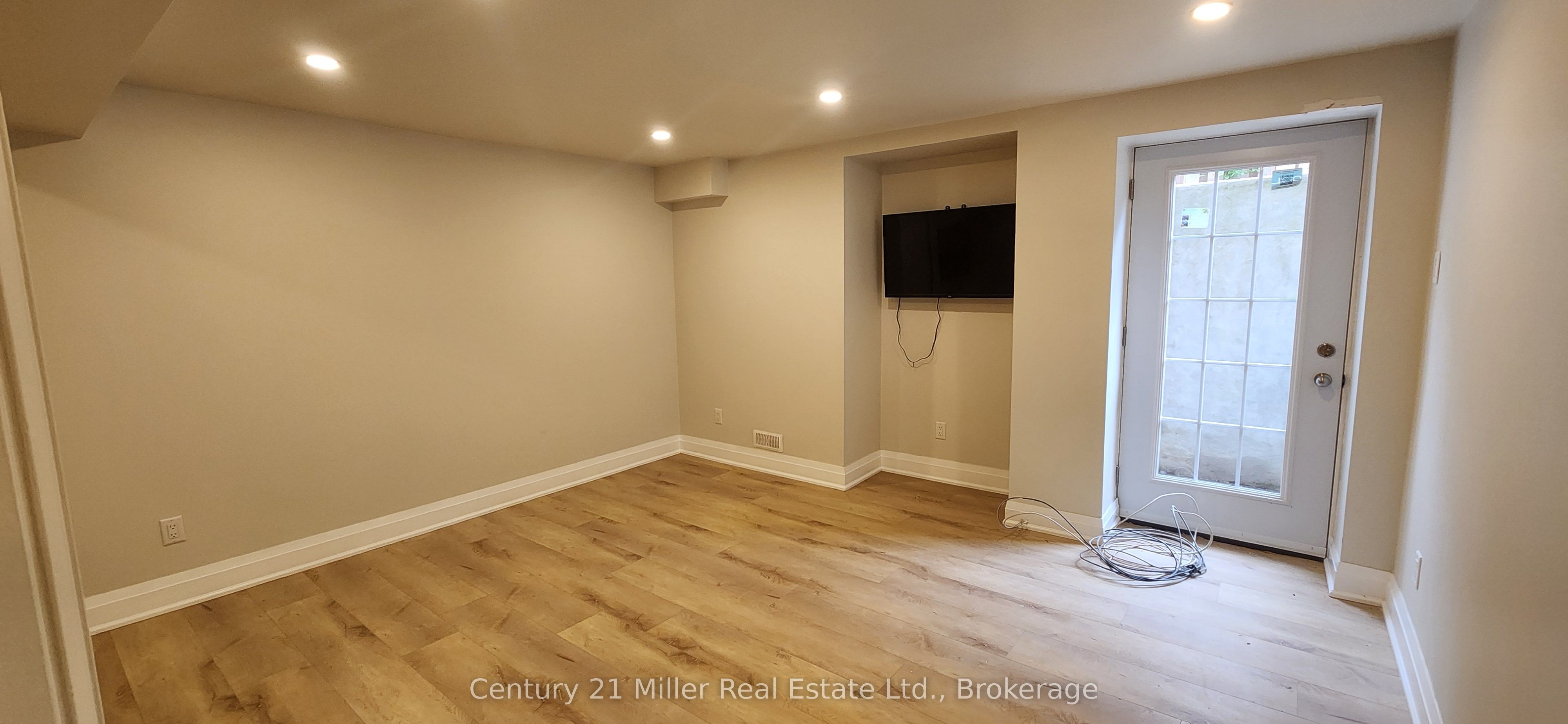 2184 Winding Woods Drive Basement, Oakville, ON L6H 5T9 photo 4