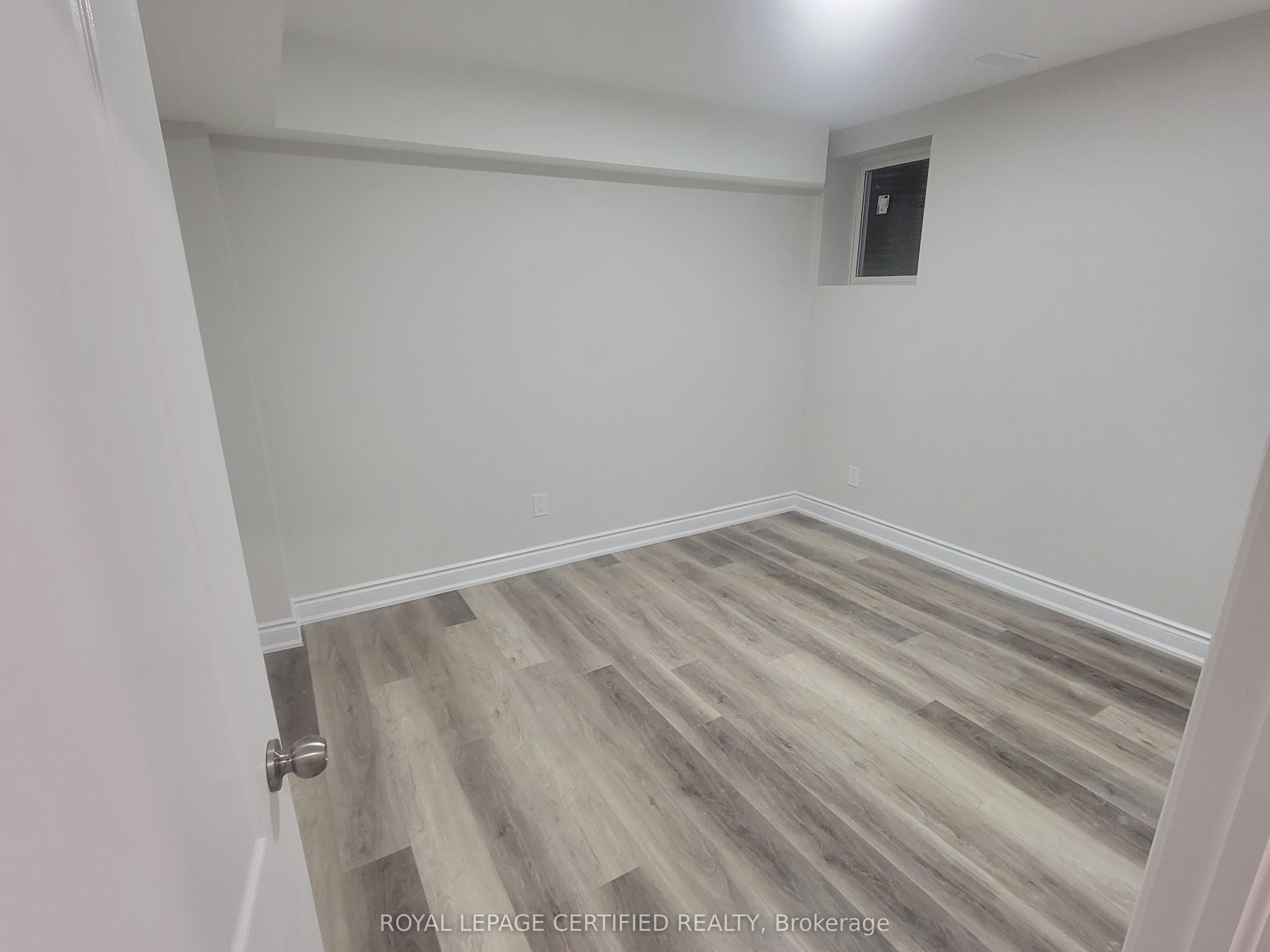 8 Labrish Road BSMT, Brampton, ON L7A 5C2 photo 5